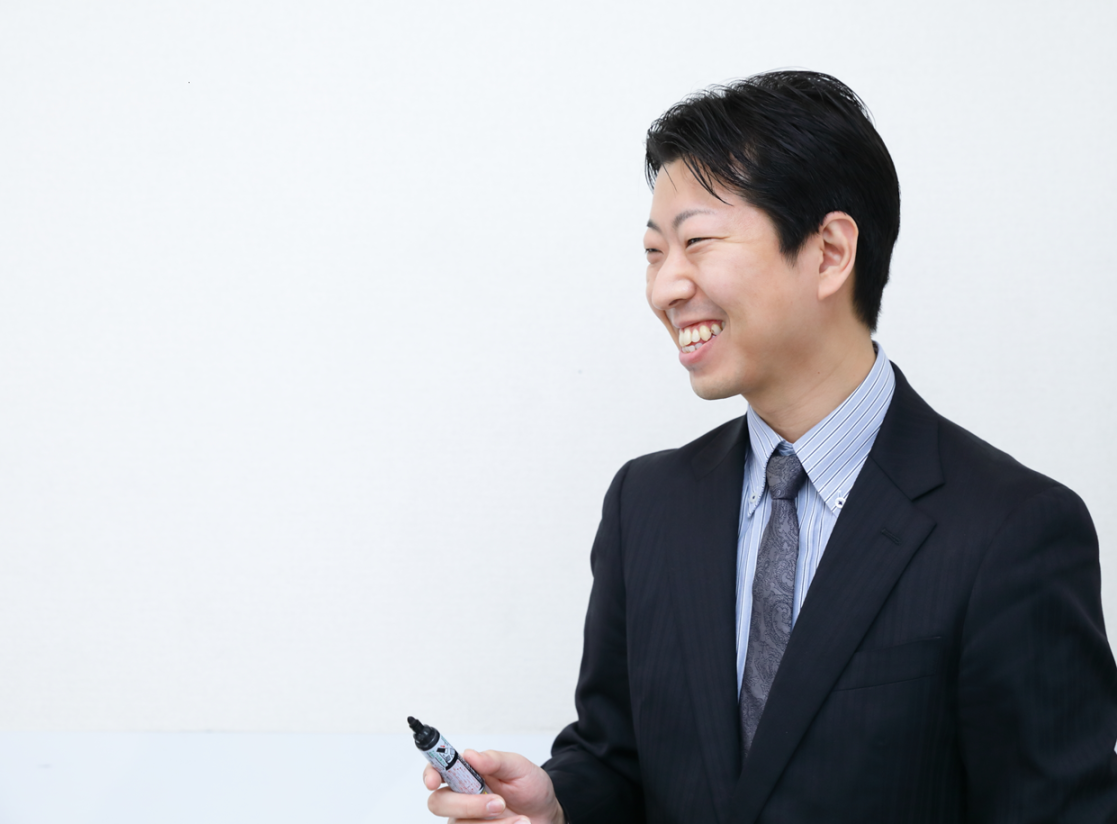 講師
